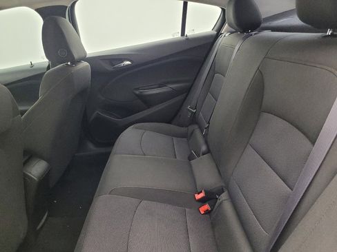Used 2017 Chevrolet Cruze LS FWD image 18