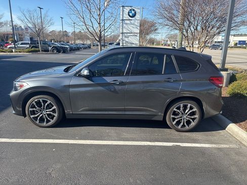Used 2022 BMW X1 sDrive28i w/ M Sport Package image 13