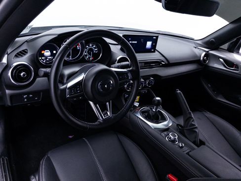 Used 2024 MAZDA MX-5 Miata RF Grand Touring w/ Appearance Package RWD image 19