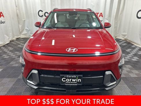 Used 2025 Hyundai Kona SEL image 2