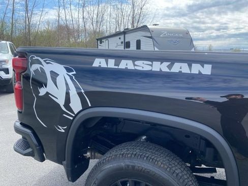 Used 2024 Chevrolet Silverado 3500 W/T AWD/4WD image 27