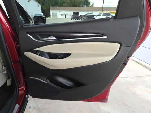 Used 2020 Buick Enclave Essence FWD image 50
