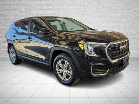 Used 2024 GMC Terrain SLE AWD/4WD image 4