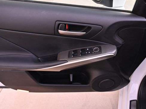 Used 2017 Lexus IS 200t IS Turbo RWD image 34