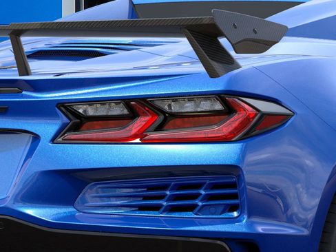 New 2025 Chevrolet Corvette E-Ray image 11