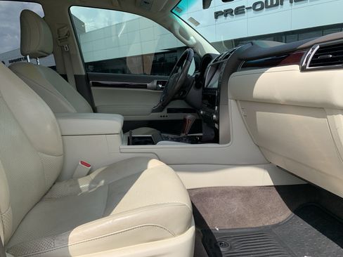 Used 2019 Lexus GX 460 Luxury AWD/4WD image 35