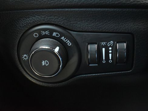 Used 2021 Jeep Compass Limited AWD/4WD image 19