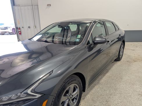 Used 2023 Kia K5 LXS FWD image 7