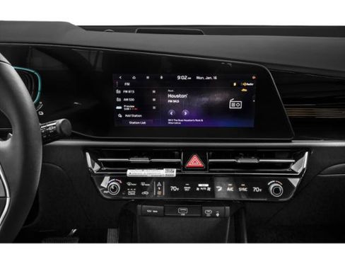 Certified 2024 Kia Niro EX w/ EX Cold Weather Package FWD image 13