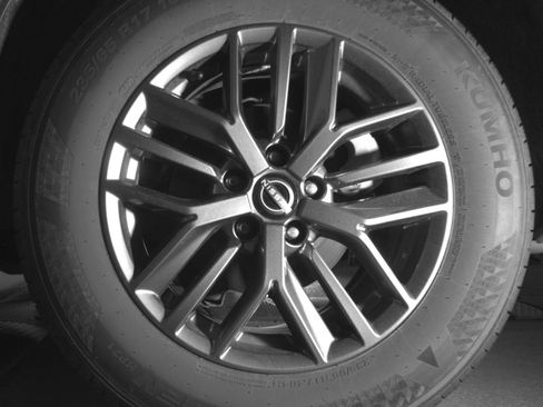 Used 2026 Nissan Rogue SV FWD image 17