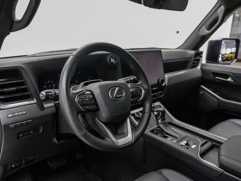 Used 2024 Lexus GX 550 w/ Accessory Package (Z1) AWD/4WD image 9