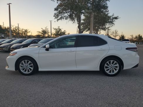 Used 2024 Toyota Camry LE image 9