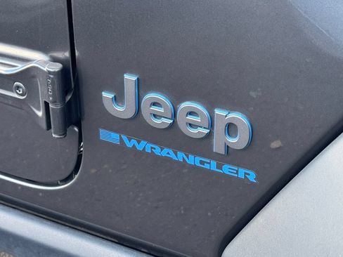 Used 2024 Jeep Wrangler Unlimited AWD/4WD image 5