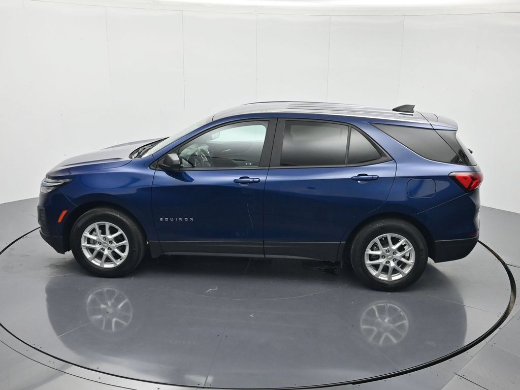 Used 2023 Chevrolet Equinox LS w/ LS Convenience Package FWD image 34