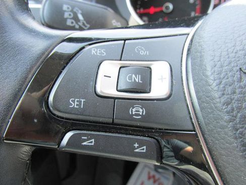 Used 2019 Volkswagen Tiguan SE AWD/4WD image 15
