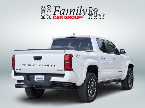 Used 2025 Toyota Tacoma TRD Sport image 4