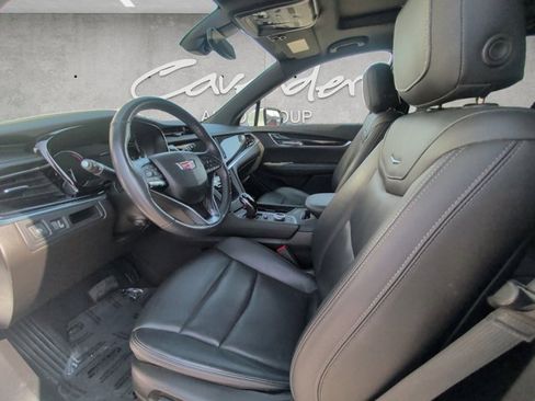 Certified 2022 Cadillac XT6 Premium Luxury image 24