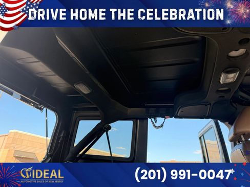 Used 2016 Jeep Wrangler Unlimited Sahara w/ Connectivity Group AWD/4WD image 53