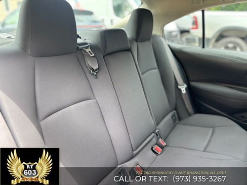 Used 2024 Toyota Corolla LE FWD image 11