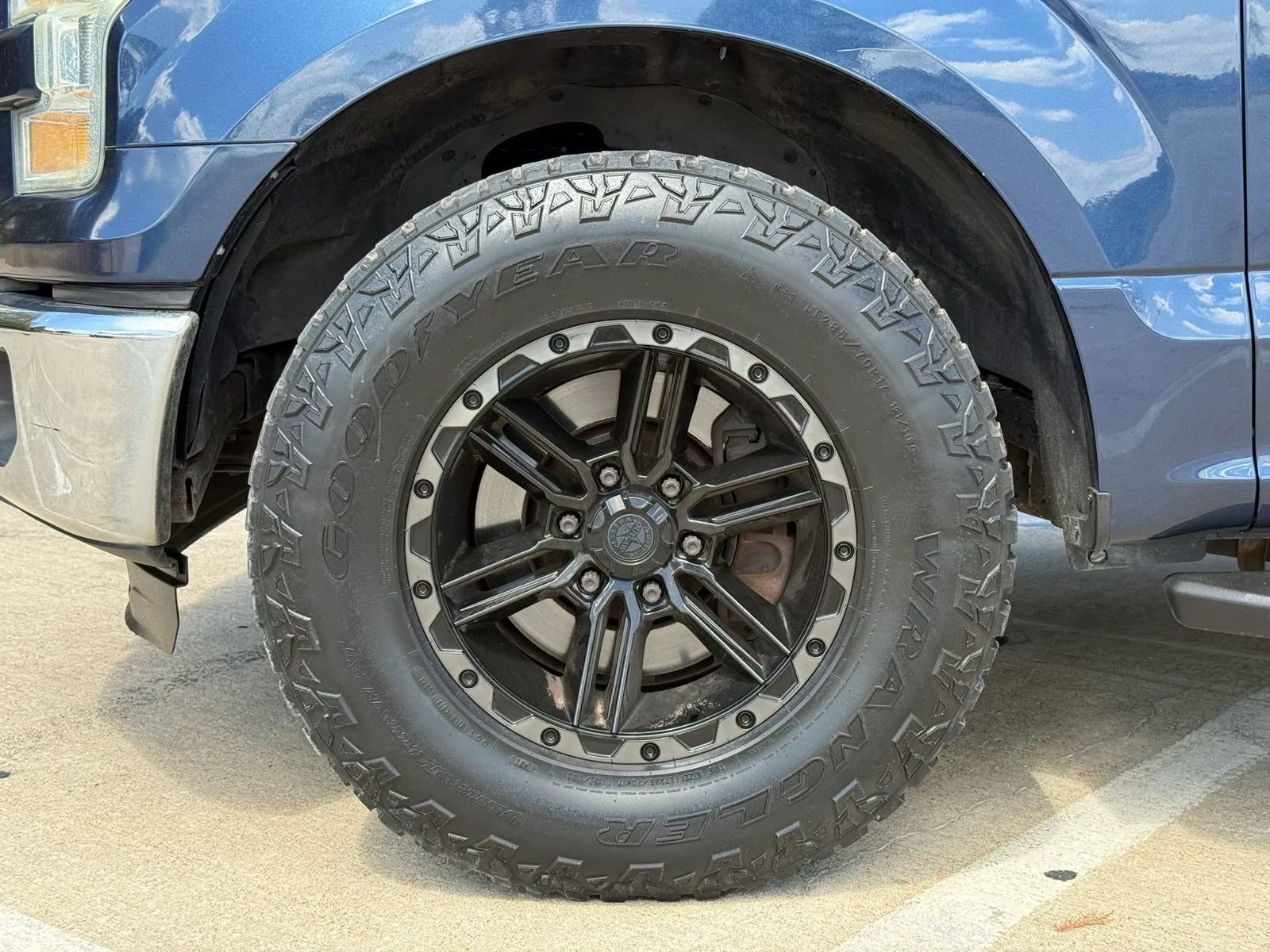 Used 2015 Ford F150 XLT w/ Equipment Group 302A Luxury RWD image 13