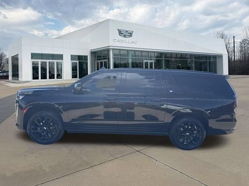 Used 2023 Cadillac Escalade ESV Sport Platinum w/ LPO, ONYX Package AWD/4WD image 6