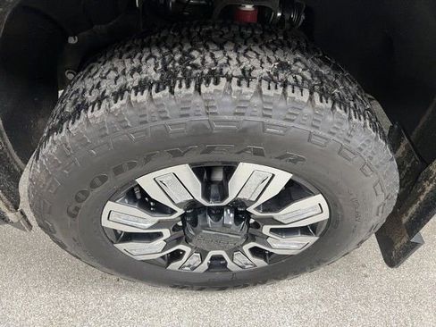 Used 2025 GMC Sierra 3500 Denali w/ Denali Reserve Package AWD/4WD image 16