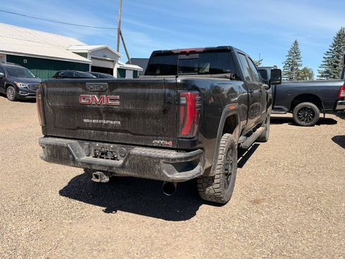 Used 2024 GMC Sierra 2500 AT4 w/ AT4 Preferred Package AWD/4WD image 2