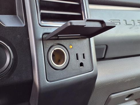 Used 2022 Ford F250 XLT AWD/4WD image 25