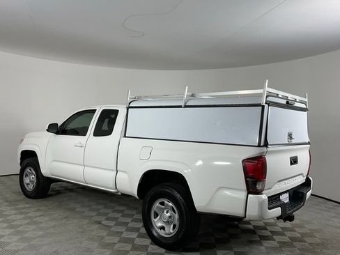 Used 2022 Toyota Tacoma SR RWD image 7