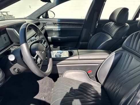 Used 2024 Genesis G90 3.5T AWD/4WD image 24