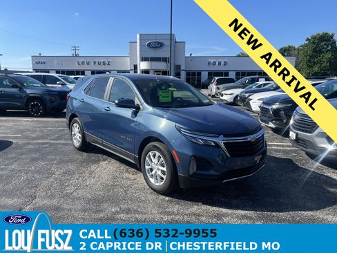 Used 2024 Chevrolet Equinox LT w/ LPO, Floor Liner Package FWD image 1