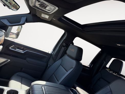 New 2026 Chevrolet Silverado 2500 High Country w/ High Country Premium Package AWD/4WD image 14