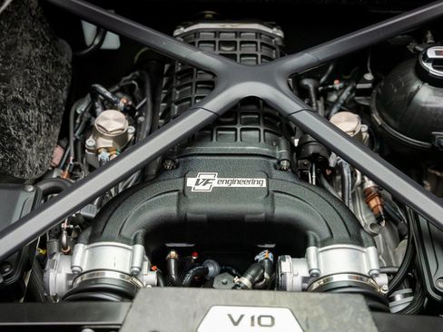 Used 2016 Lamborghini Huracan LP 580-2 image 2