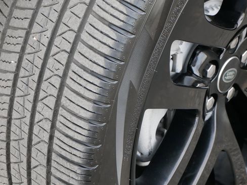 Used 2024 Land Rover Range Rover Evoque Dynamic SE image 72