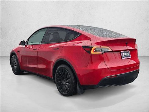 Used 2021 Tesla Model Y Long Range image 3
