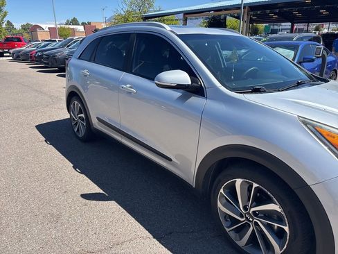 Used 2018 Kia Niro Touring image 7