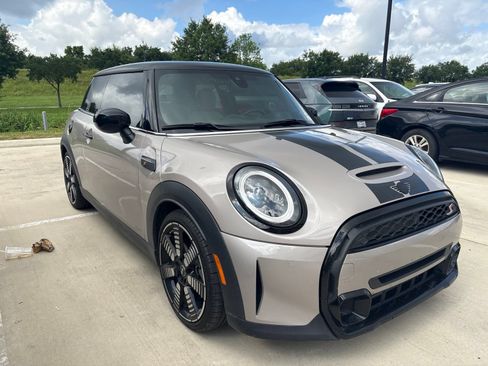 Used 2023 MINI Cooper S FWD image 3