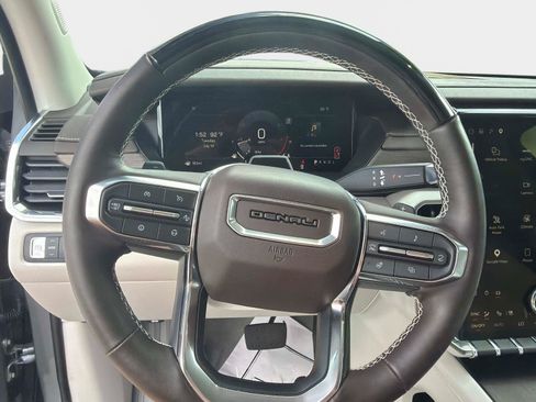 Used 2025 GMC Acadia Denali w/ Super Cruise Package FWD image 26