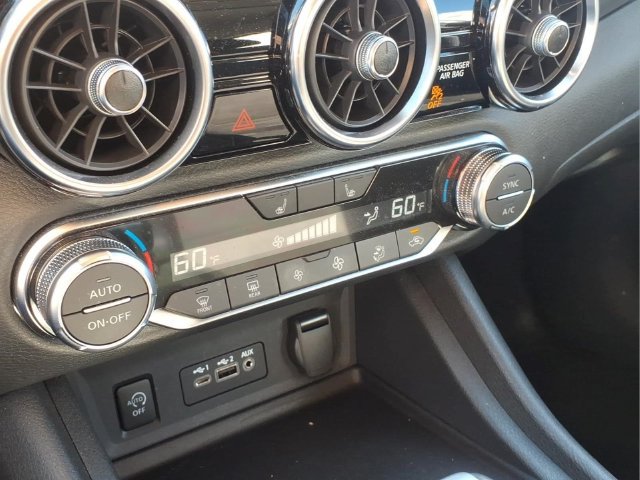 Certified 2025 Nissan Sentra SR FWD image 15