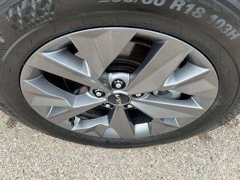 Certified 2023 Kia Sportage SX AWD/4WD image 40