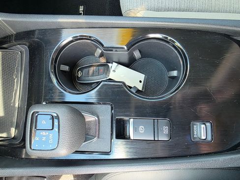 Used 2023 Nissan Rogue SV FWD image 28
