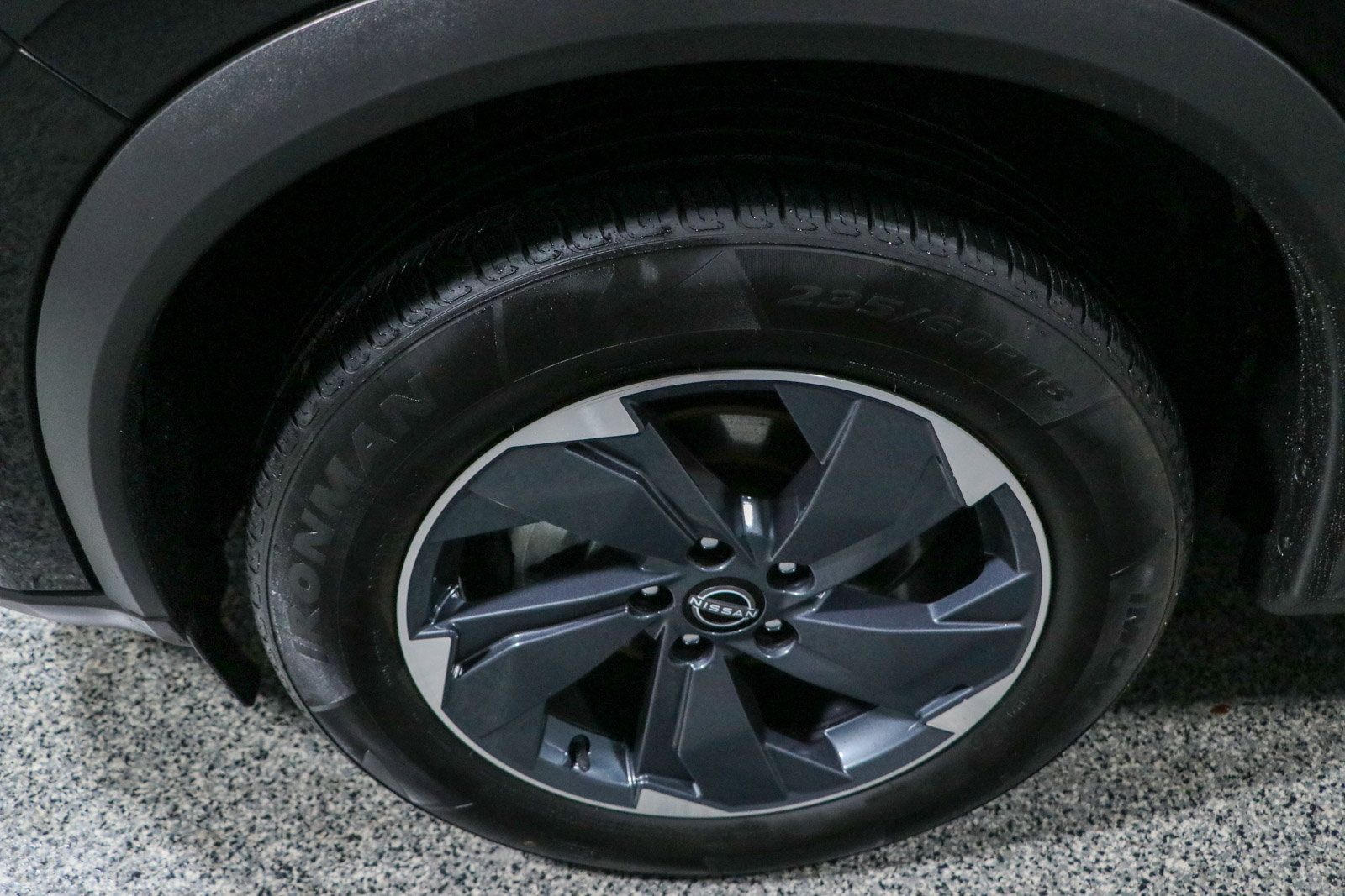 Used 2024 Nissan Rogue SV FWD image 11