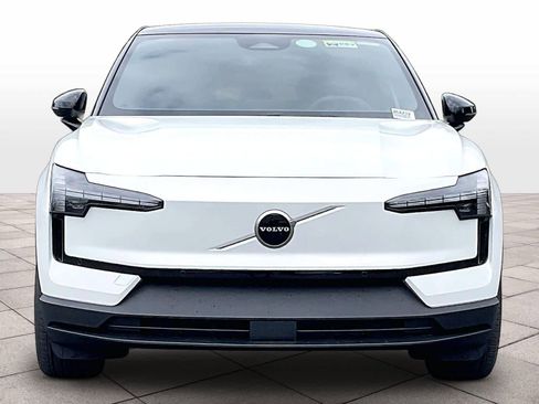 New 2026 Volvo EX30 Plus w/ Protection Package image 5