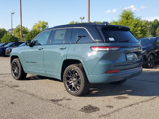 New 2027 Jeep Grand Cherokee Summit AWD/4WD image 4
