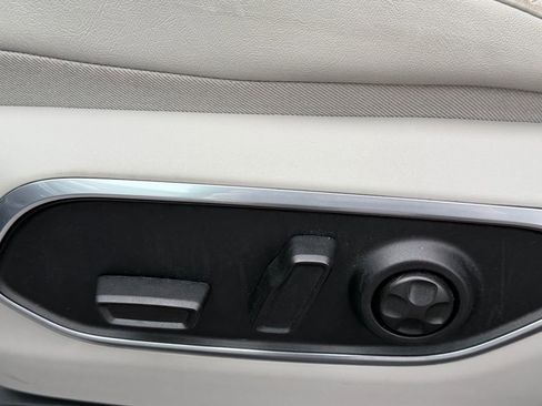 Used 2024 Jeep Wagoneer Series III w/ Premium Group I image 21