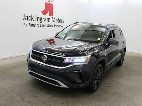 Used 2024 Volkswagen Taos S FWD image 2