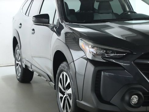 Used 2023 Subaru Outback Premium AWD/4WD image 8