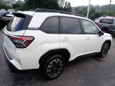 Used 2025 Subaru Forester Premium w/ Convenience Package #1 AWD/4WD image 7