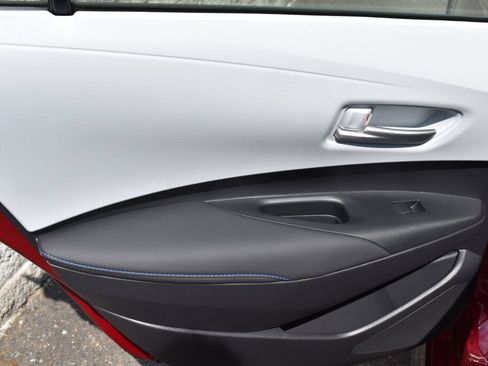 Used 2022 Toyota Corolla SE w/ SE Premium Package FWD image 19