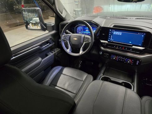 Used 2024 Chevrolet Silverado 2500 LTZ w/ LTZ Plus Package AWD/4WD image 45